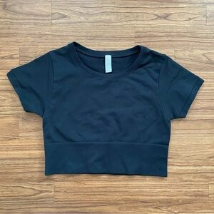 Fitted Short Sleeve Crop T-Shirt